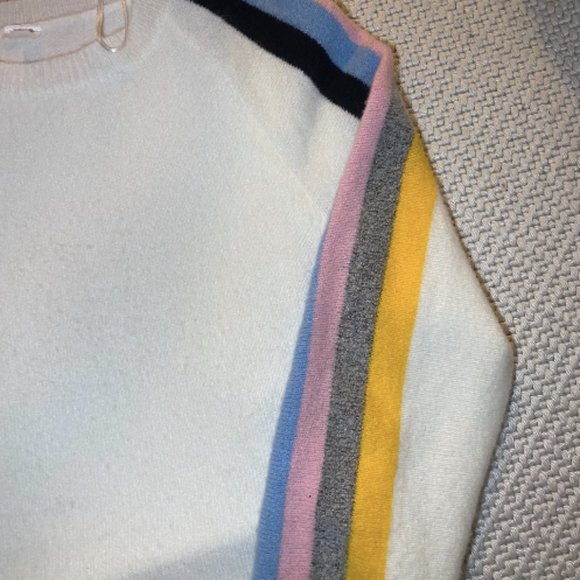 White sweater with coloured arms - Picture 3 of 4